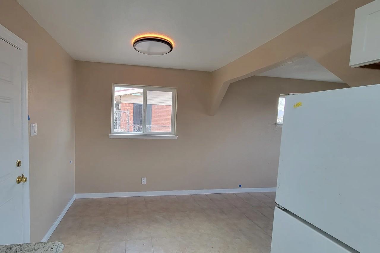 5644 Tropicana Ave - Photo 2 of 8