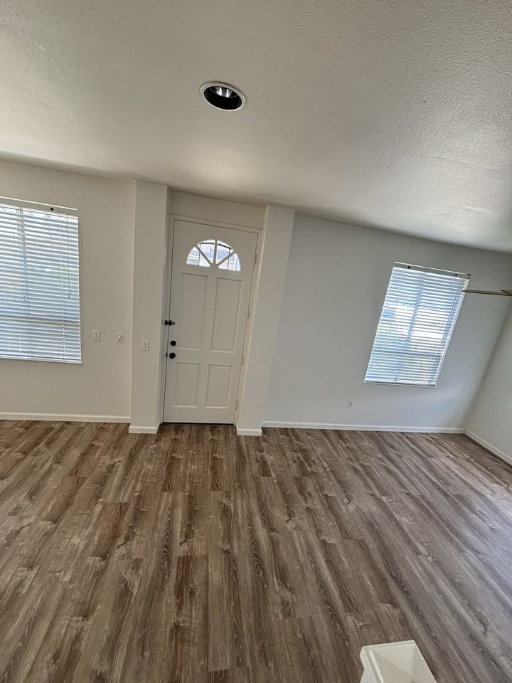 91-1058 Keokolo St #1 - Photo 5 of 27