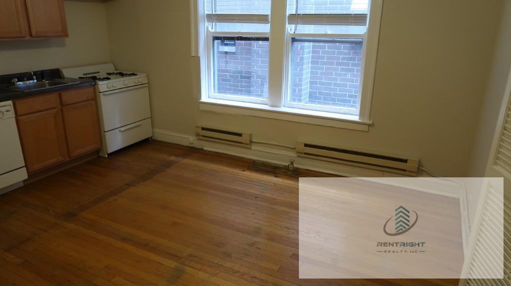 2129 N Dayton St #104 - Photo 2 of 12