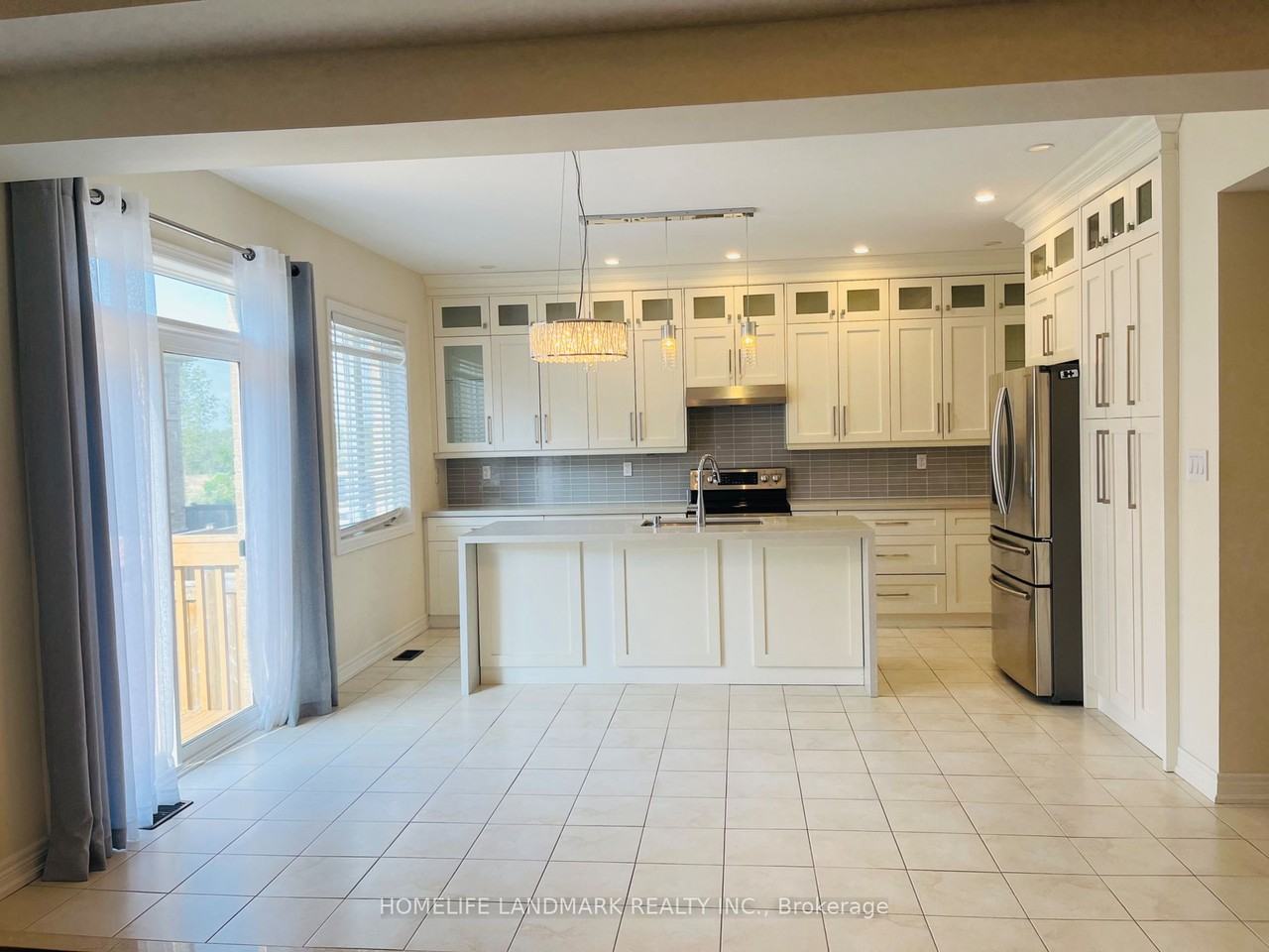 1205 Blencowe Crescent - Photo 2 of 15