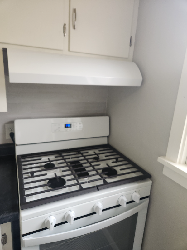 402 Maple St - Photo 3 of 22