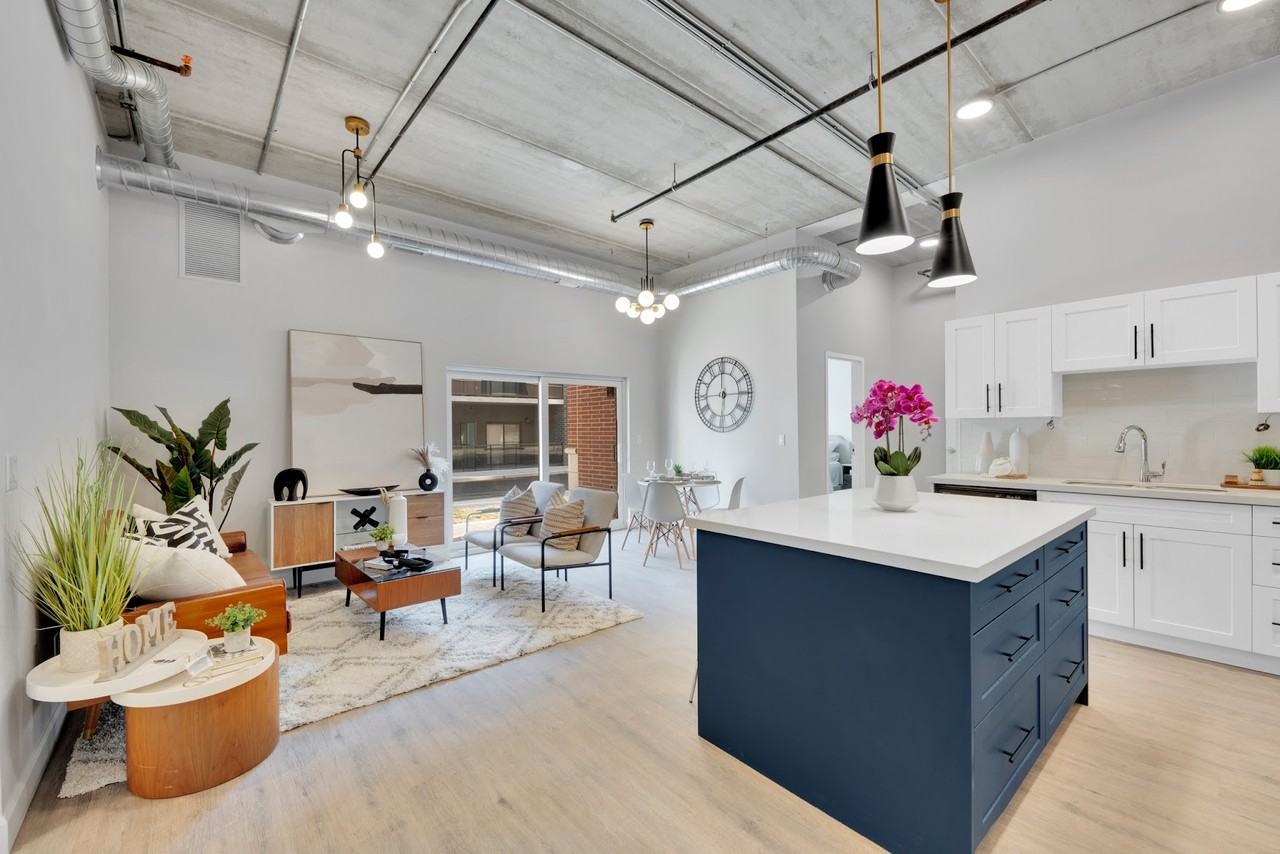 11941 Tecumseh Rd E - Photo 5 of 6