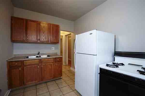 816 South Marquette - Photo 3 of 4