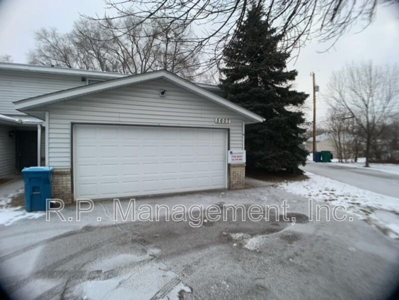 5607 4th St Ne - Photo 2 of 20