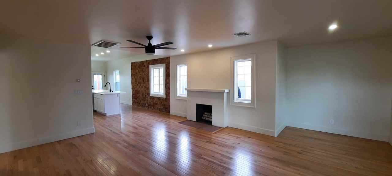 2234 N Evergreen St #MAIN - Photo 3 of 30