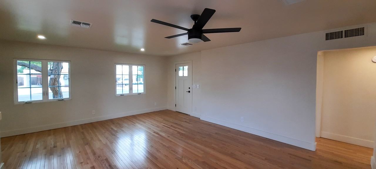 2234 N Evergreen St #MAIN - Photo 6 of 30