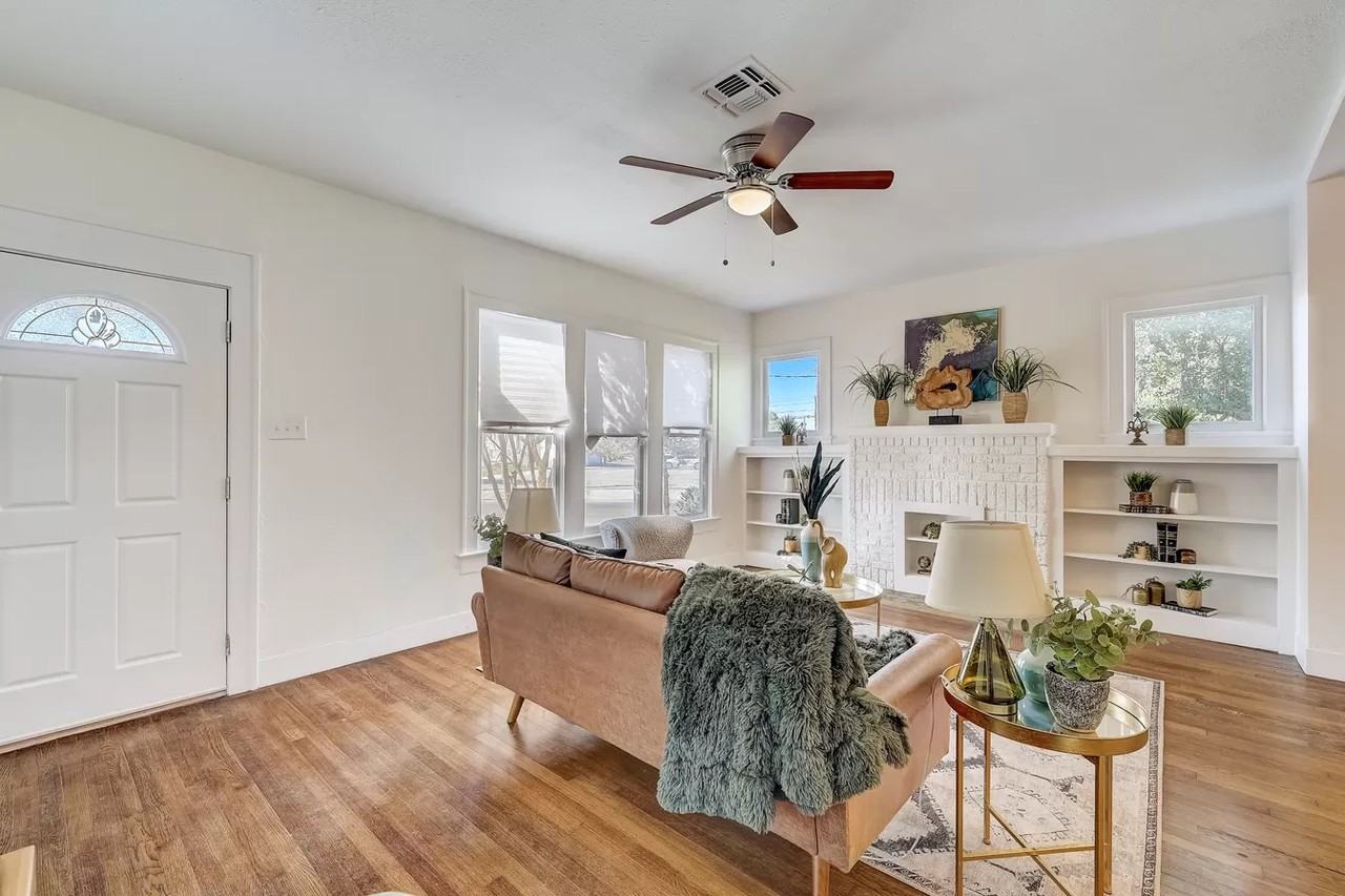 1543 W Elsmere Pl #NA - Photo 3 of 13