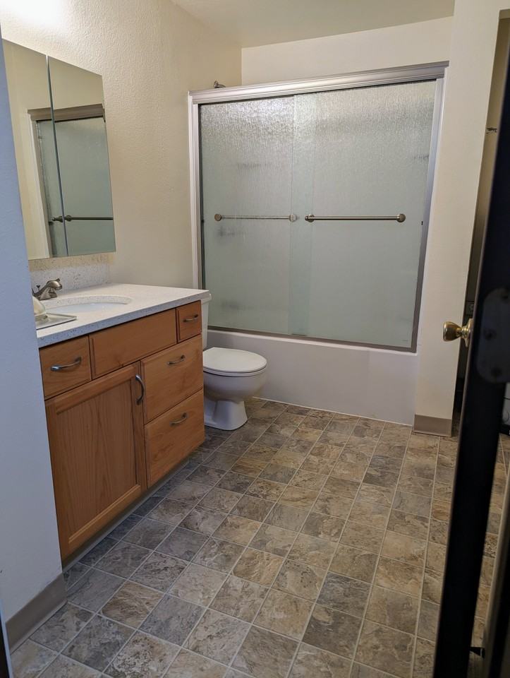 2229 Hawthorne Street - Photo 4 of 7