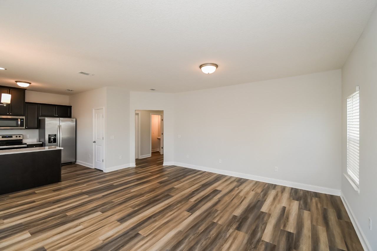 1034 Marne Blvd - Photo 5 of 17