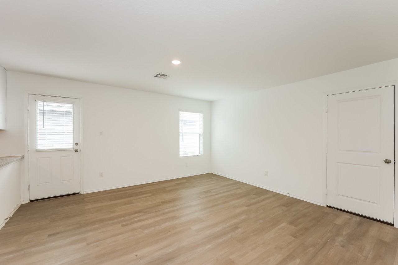 2915 2915 Ruby Xing - Photo 6 of 28