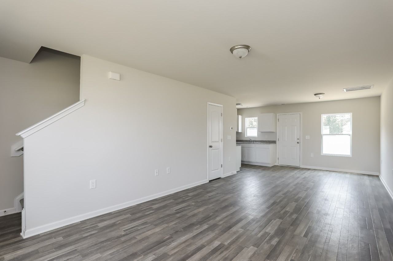 2212 Cotton Dr - Photo 3 of 20