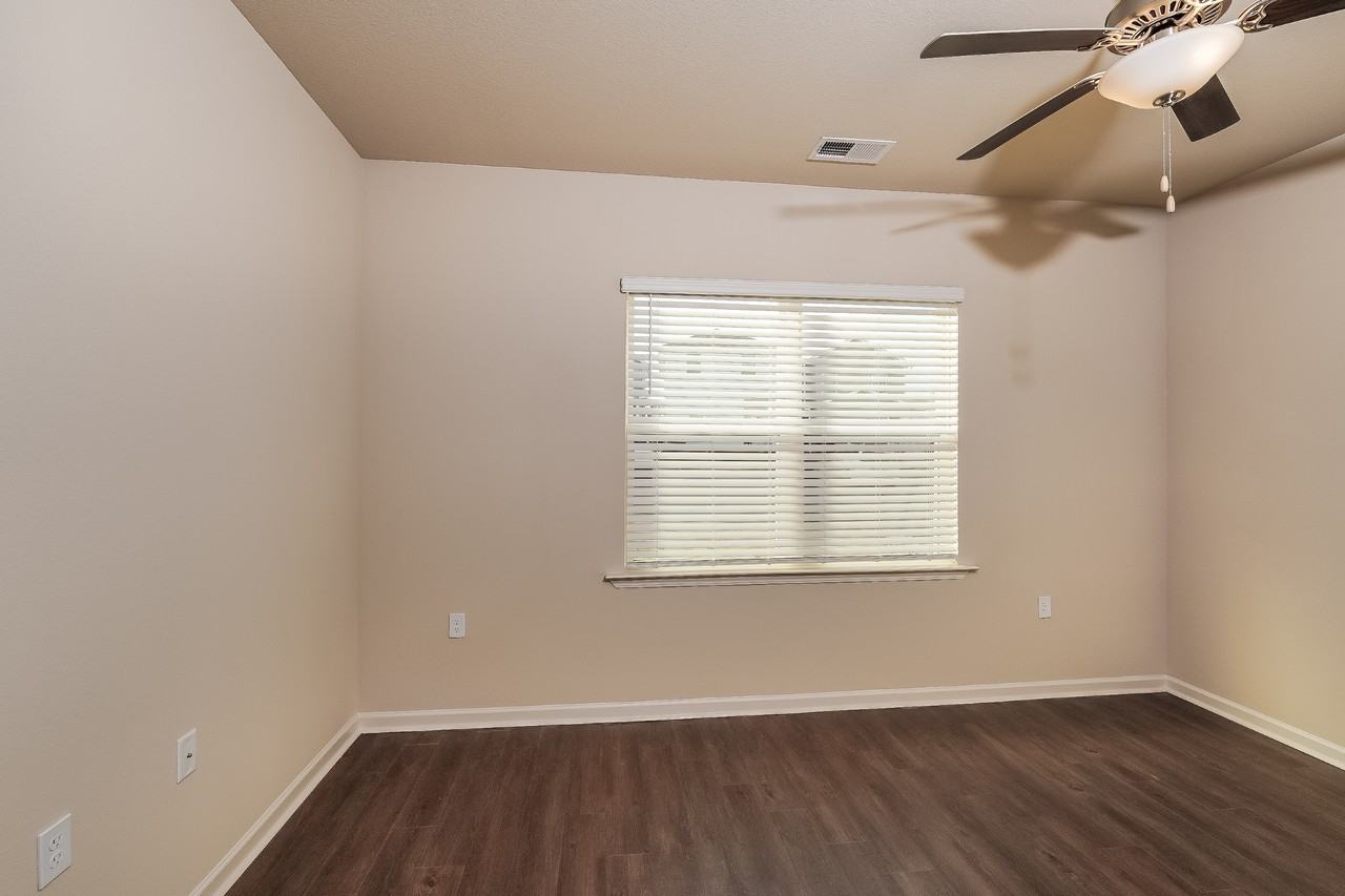 8022 Hagood St - Photo 3 of 17