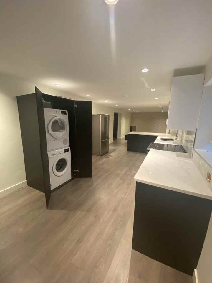 980 W 20th Ave - Photo 2 of 19