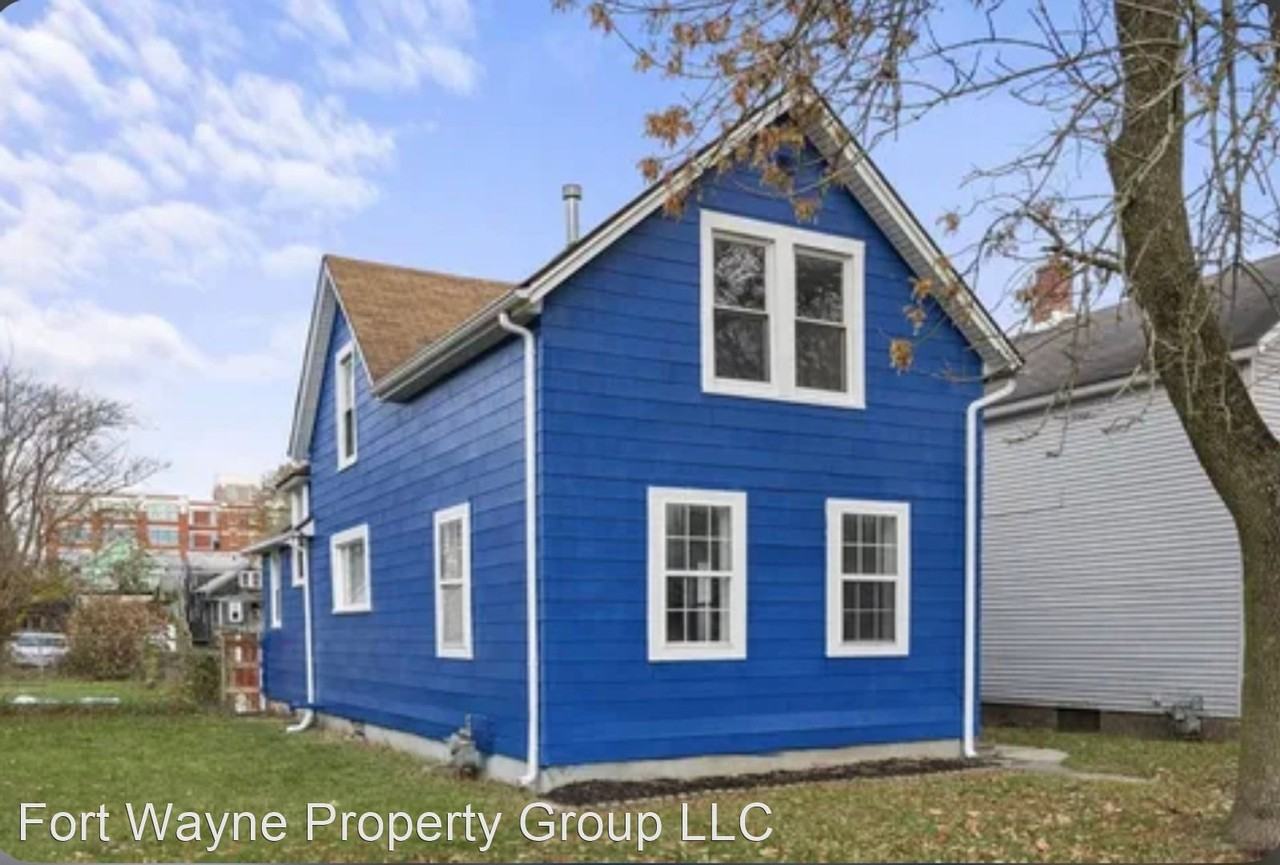 1104 Stophlet St - Photo 2 of 25