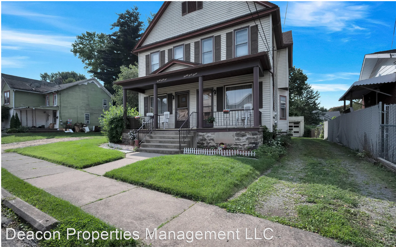 2045 Margaret Ave - Photo 2 of 22