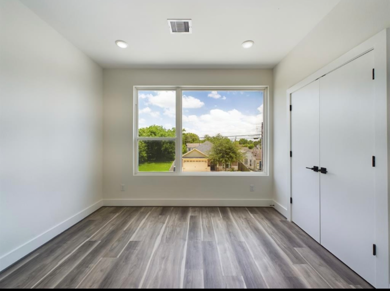 6630 England St - Photo 2 of 5