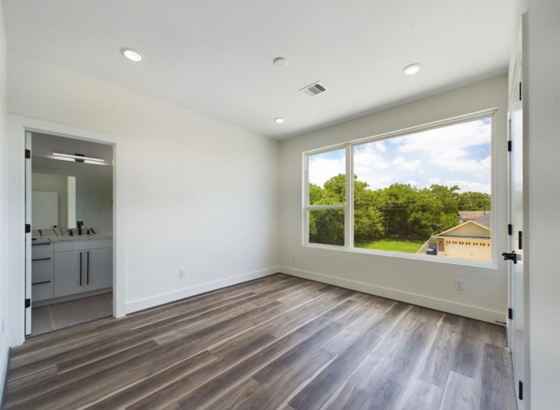 6630 England St - Photo 3 of 5