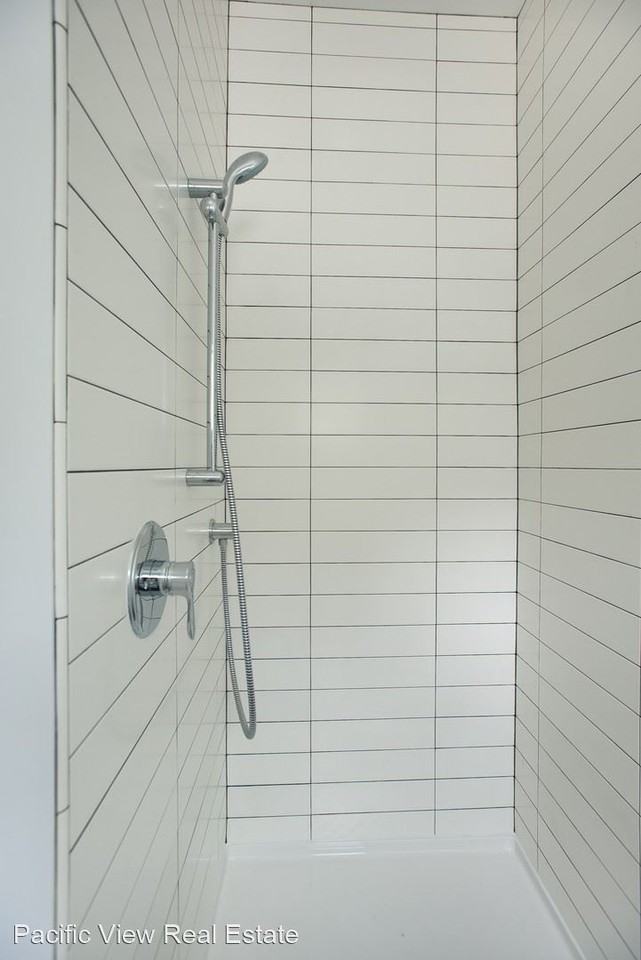 1340 15th Ave S - Photo 3 of 6