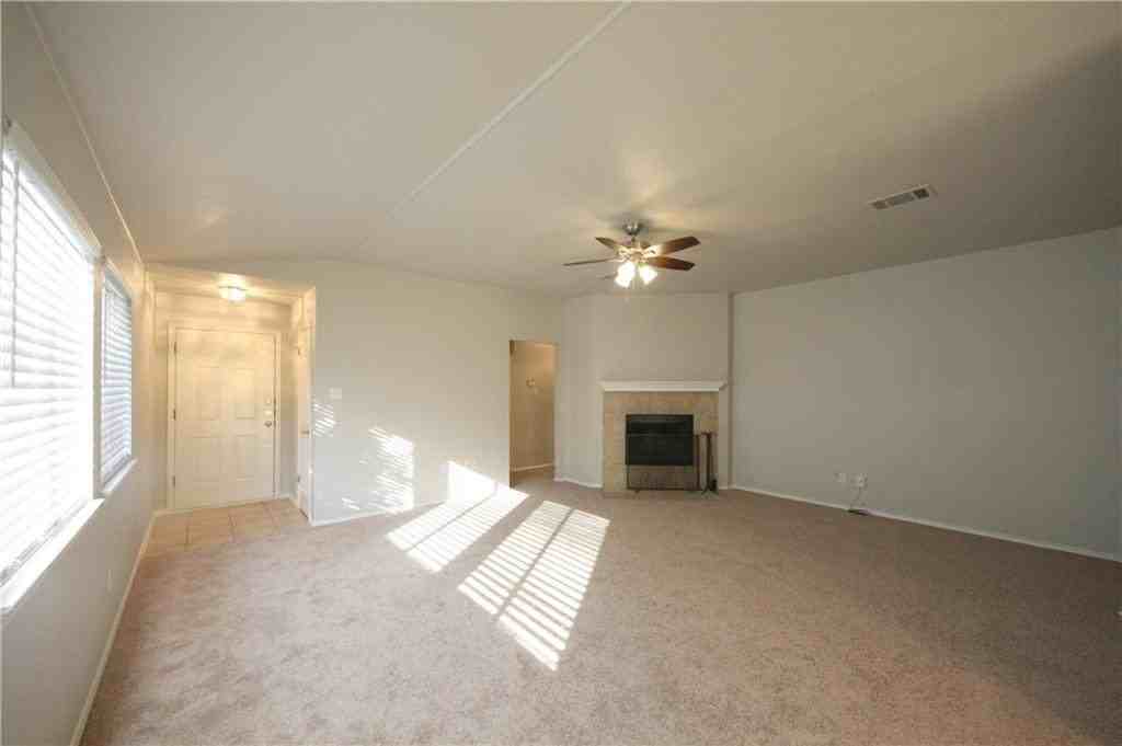 2001 Charlotte Way - Photo 2 of 8