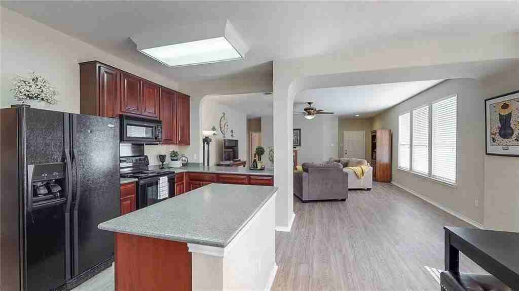 1332 Arizona Mesa Cv - Photo 2 of 8