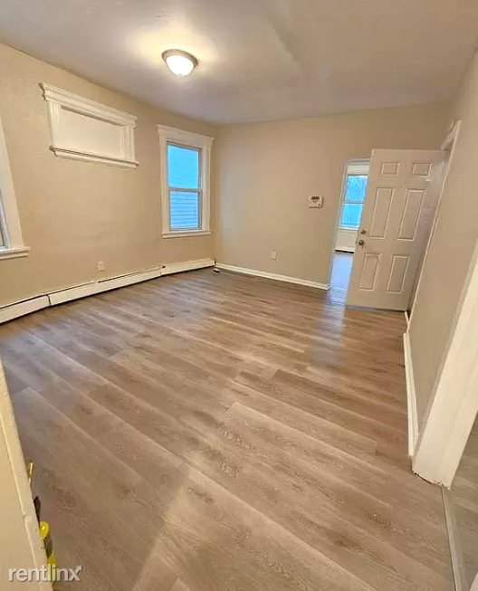 222 S 10th St - Photo 3 of 8