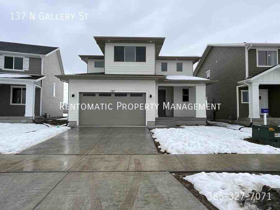 137 N Gallery St - Photo 3 of 35