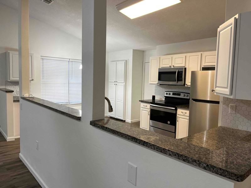 103 Trenton Ave - Photo 3 of 21