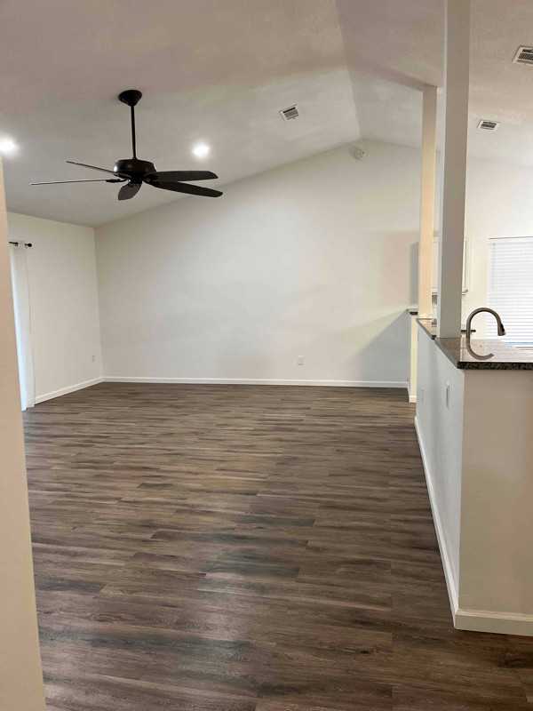 103 Trenton Ave - Photo 6 of 21