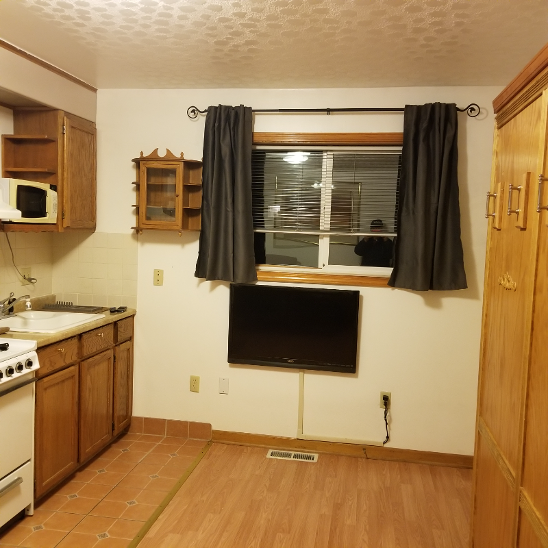 11695 Southwest Greenburg Road - Photo 6 of 40