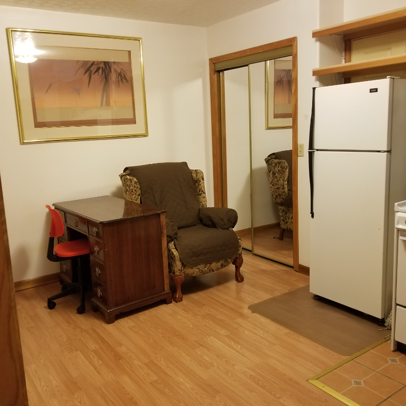 11695 Southwest Greenburg Road - Photo 7 of 40