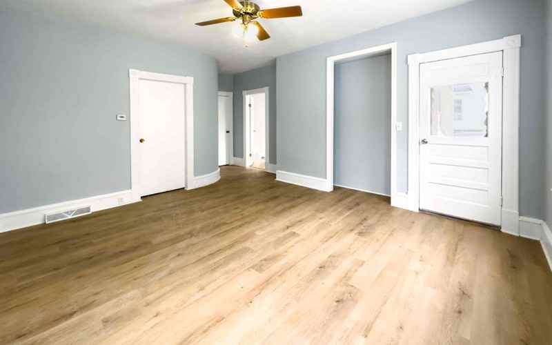 99 Pleasant St - Photo 2 of 8