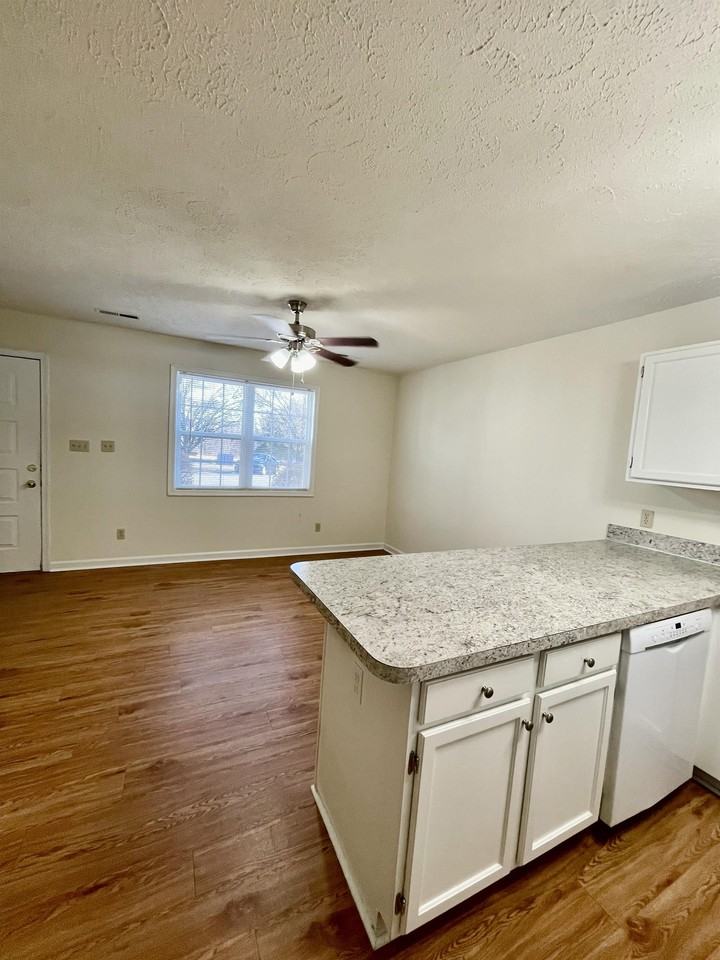 1307 Homestead Garden Ct #7 - Photo 4 of 19