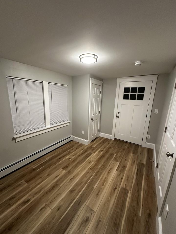 213 Pine St #3 - Photo 5 of 9