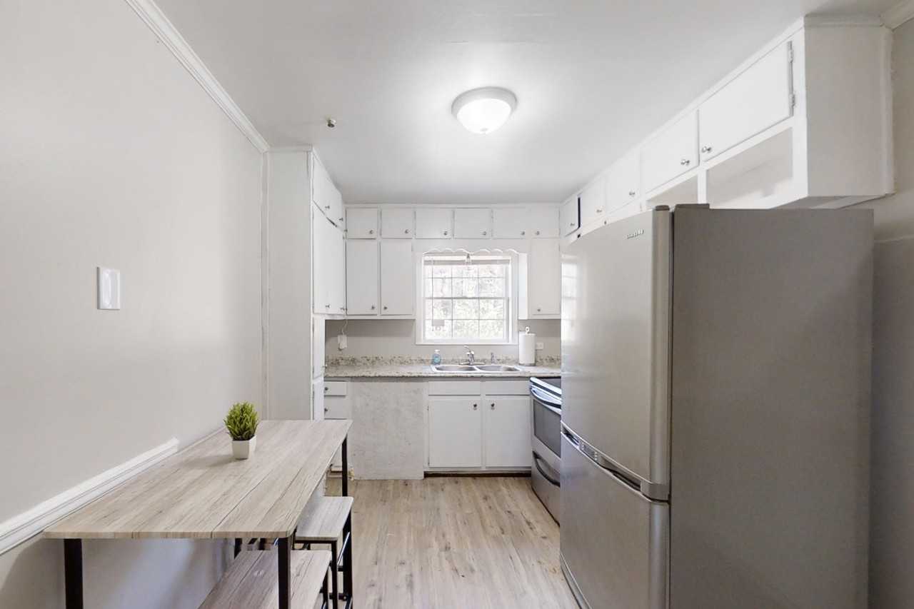 Adamsville Drive Southwest - Photo 5 of 11