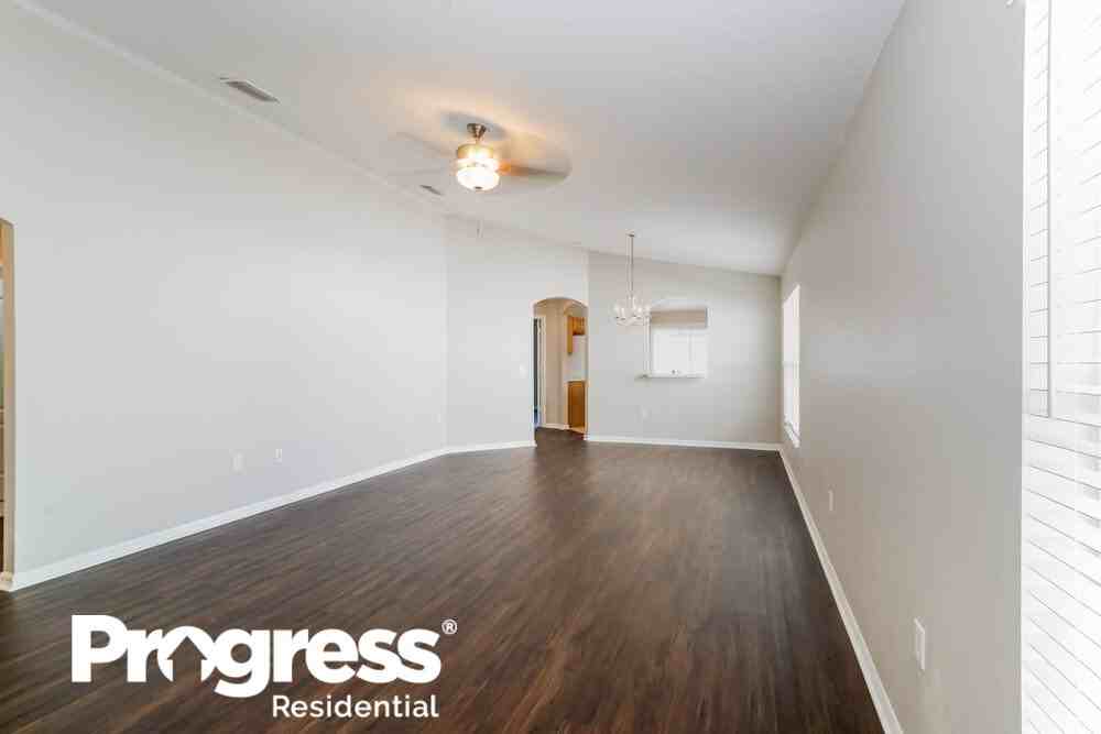 12731 Evington Point Dr - Photo 3 of 17