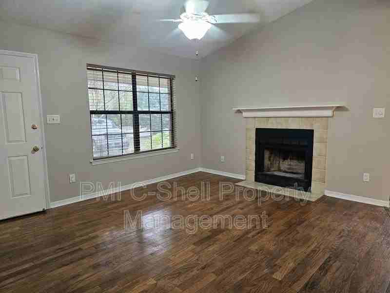 4444 Bellview Ave - Photo 3 of 13