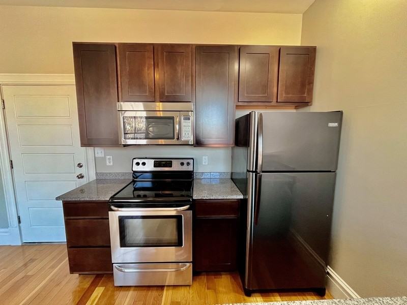 2900 Cherokee St Apt D - Photo 5 of 19