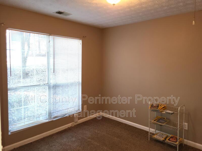 3428 Homeward Trl - Photo 4 of 11