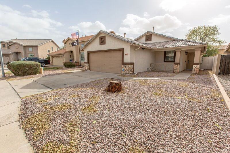 7751 E Onza Ave - Photo 2 of 40