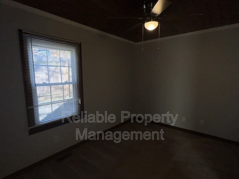 103 Clay St - Photo 4 of 19