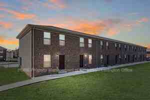 featured image of 1006 Whipporwill Dr #3