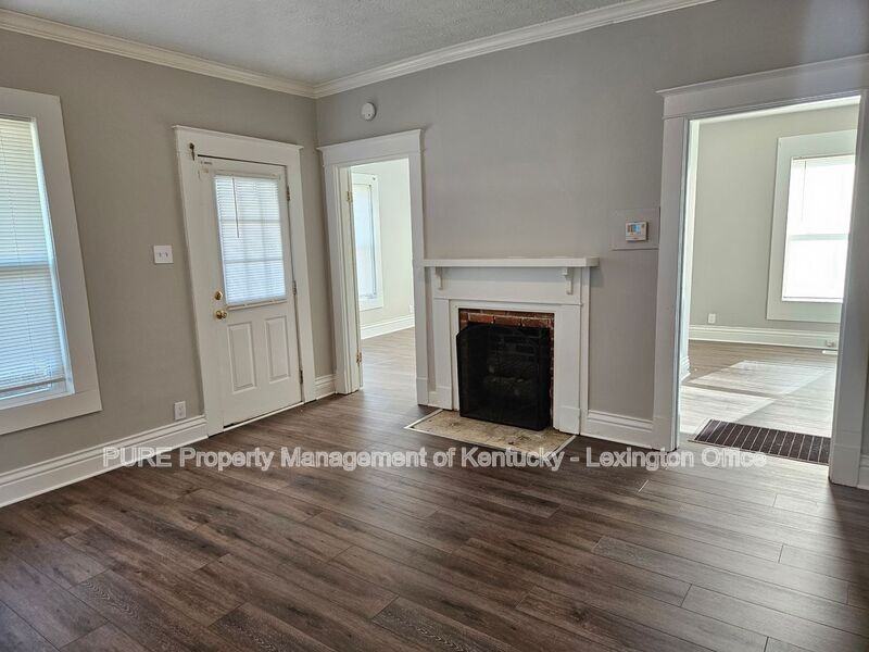 310 S Magnolia St - Photo 2 of 19