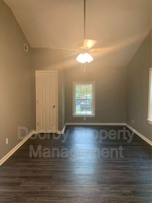 2408 Crescent Club Dr - Photo 4 of 10