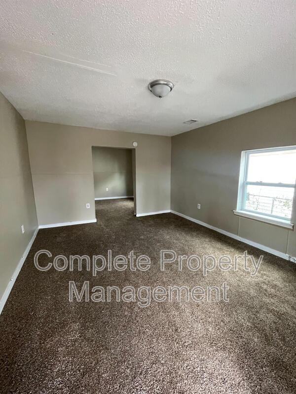 454 2nd St N - Photo 3 of 20