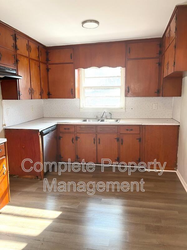 441 Orchid Rd - Photo 6 of 19