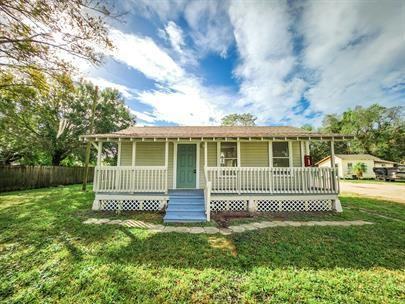 2212 32nd Avenue East - Photo 2 of 14