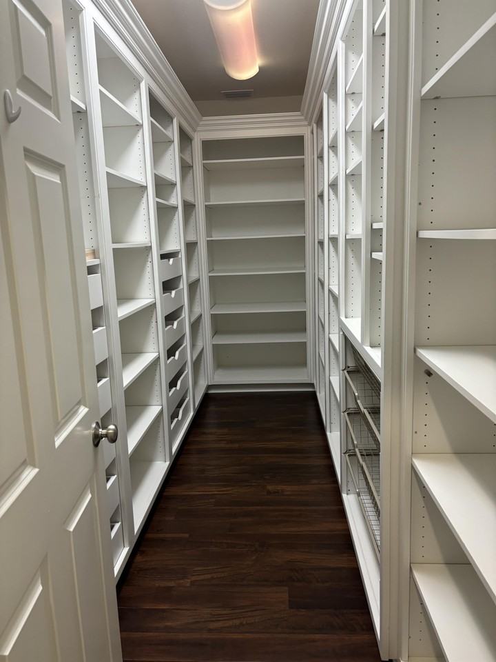 4215 Oak Forest Drive - Photo 2 of 6