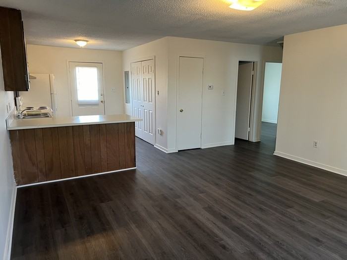 109B Suzanne Cir - Photo 2 of 6