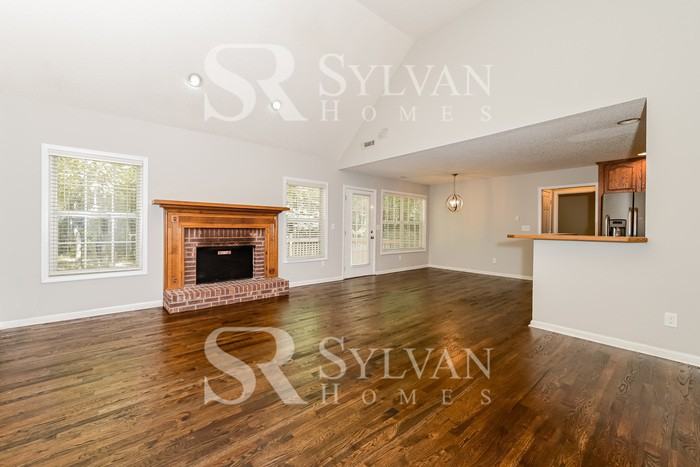 225 Alichia Ct - Photo 2 of 15