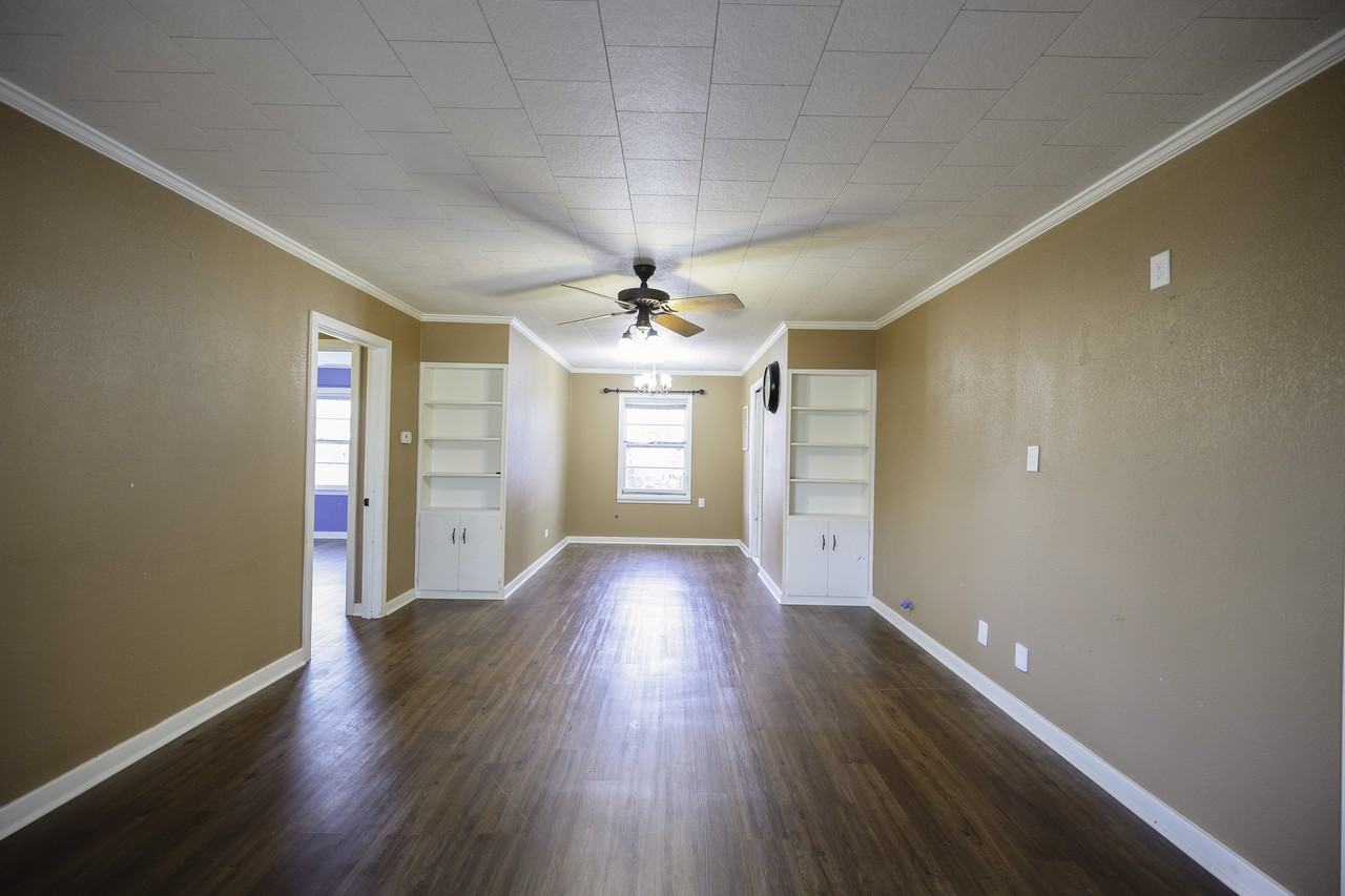 806 East Stone Street #1 - Photo 2 of 24